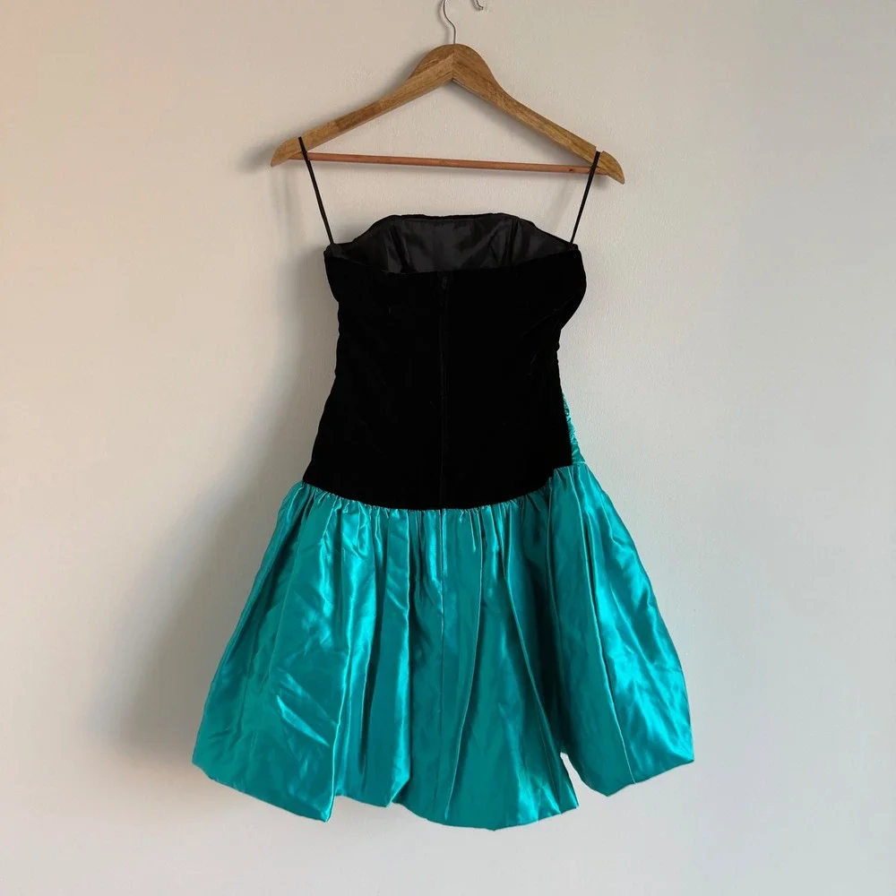 Nite Scarlett by‎ Linda Bernell Velvet and Satin Mini Dress - Picture 6 of 9